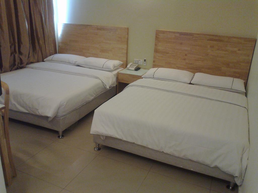 פטלין ג'איה Hotel Desaria חדר תמונה