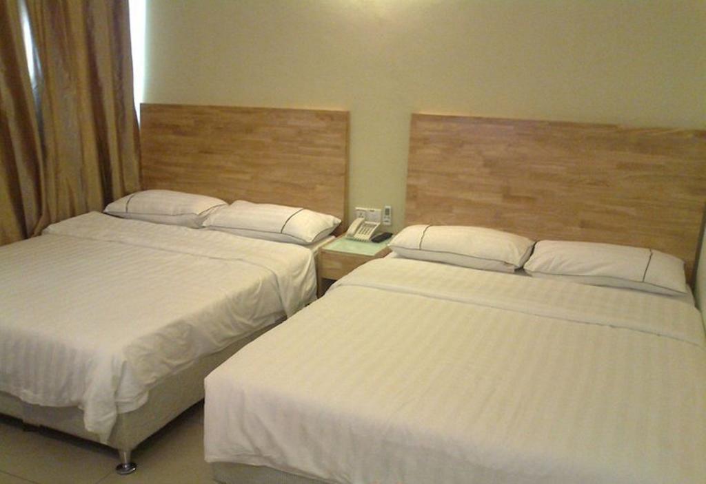 פטלין ג'איה Hotel Desaria חדר תמונה