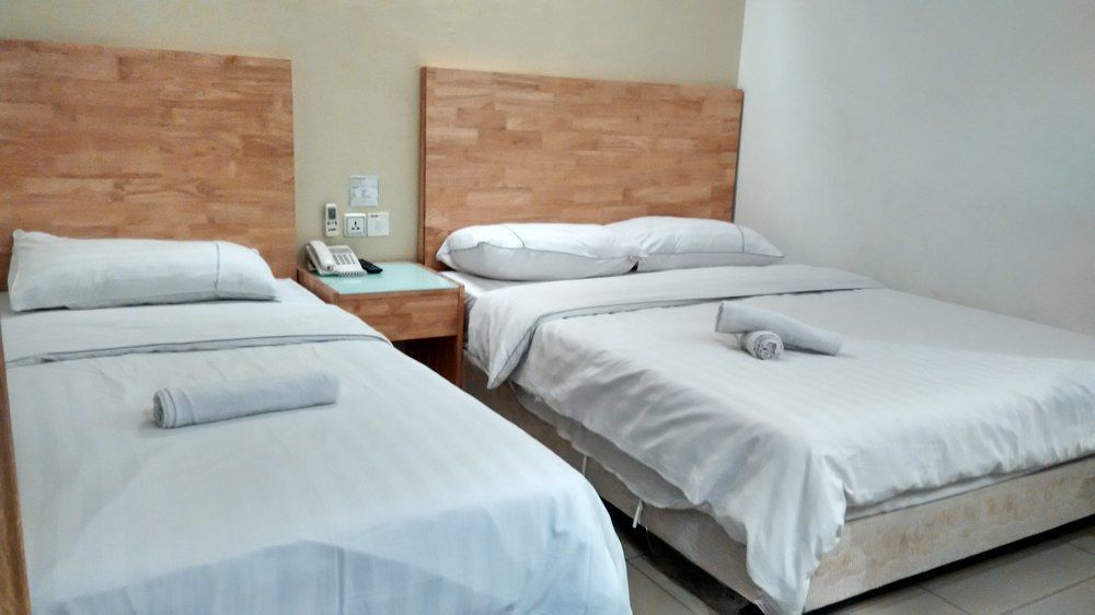 פטלין ג'איה Hotel Desaria מראה חיצוני תמונה