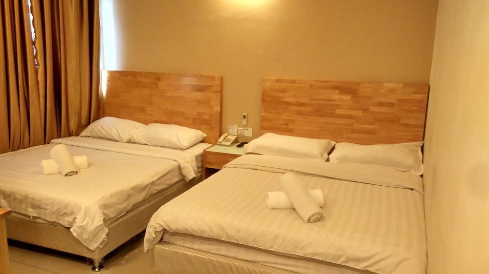 פטלין ג'איה Hotel Desaria מראה חיצוני תמונה