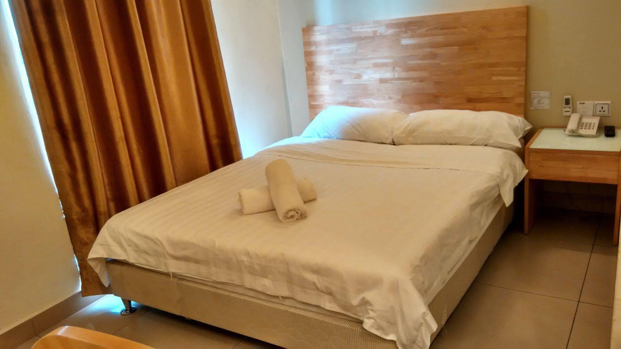 פטלין ג'איה Hotel Desaria מראה חיצוני תמונה
